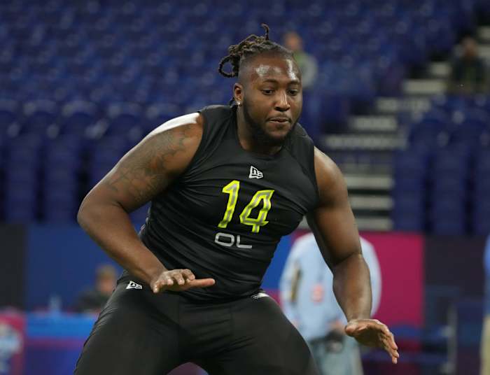 Joshua Ezeudu offensive guard North Carolina - New York Giants